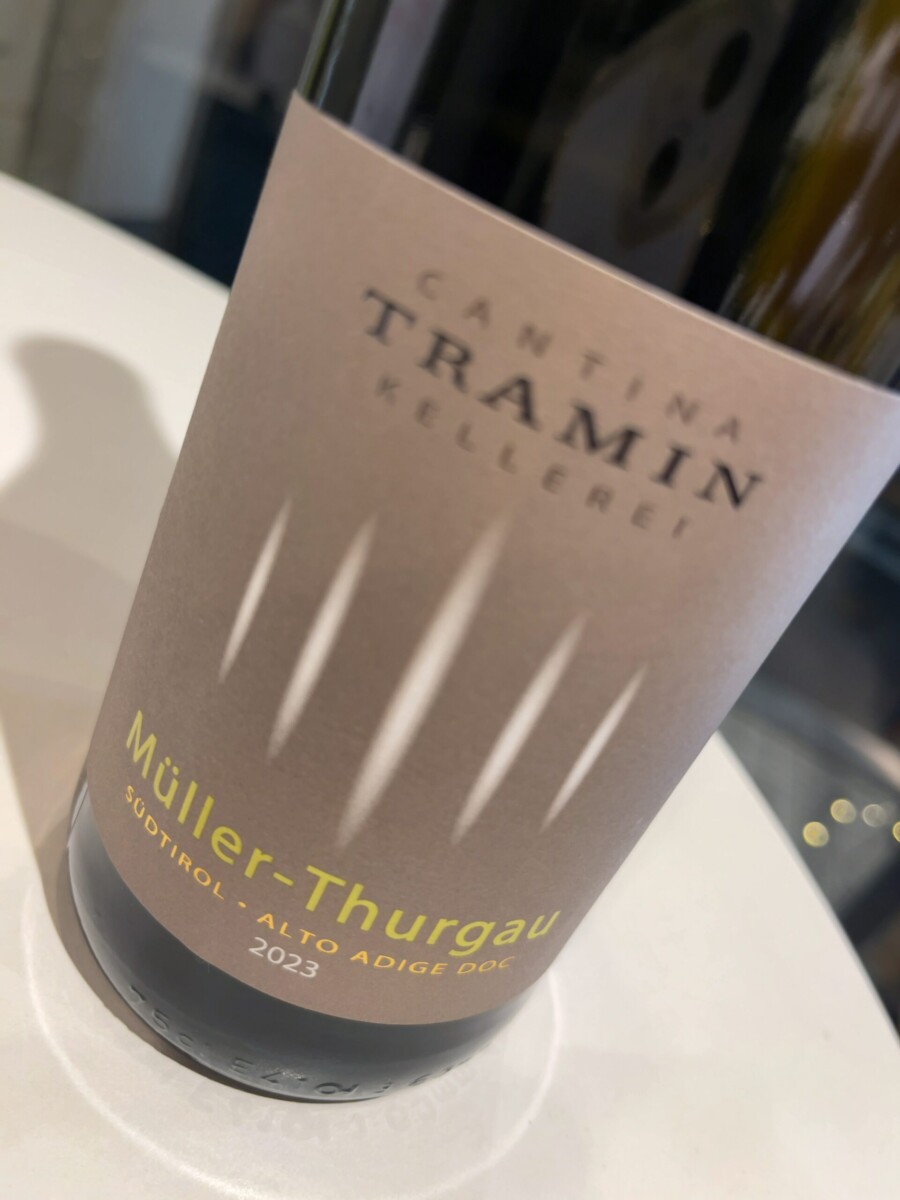 伊トラミン　ミューラートゥルガウ　アロマティックで優しい味わい